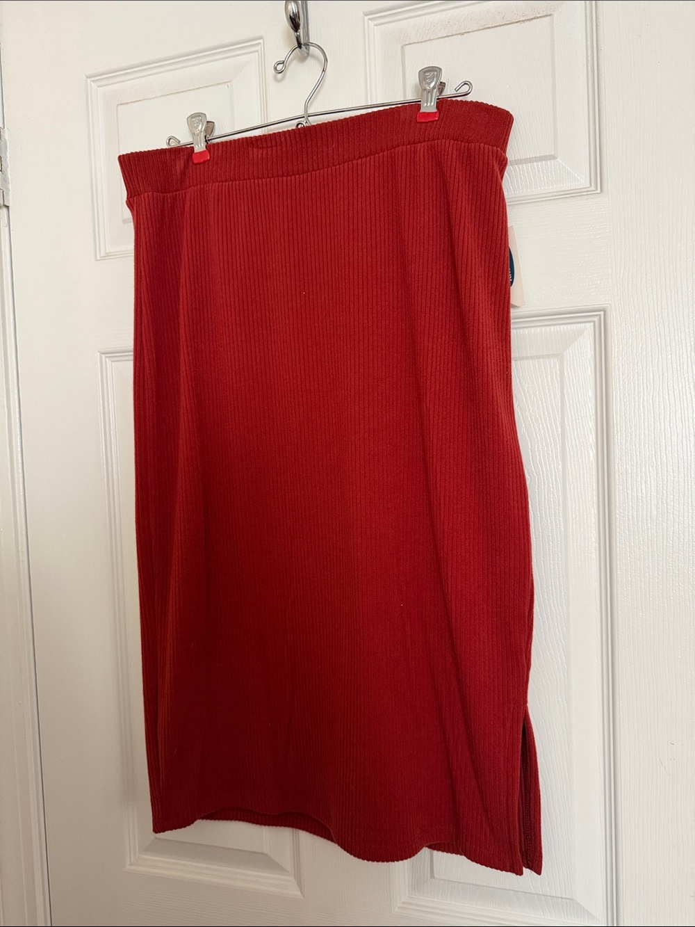 Women's Red Ribbed Midi Pencil Skirt